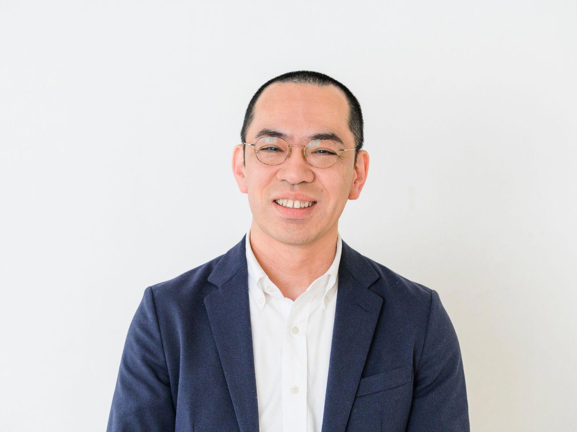 Baton浦和パルコ店認定補聴器技能者の三宅の顔写真